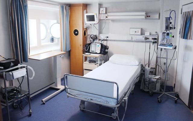 cruise ship medical facilities