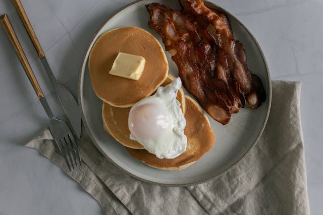pancakes butter bacon egg