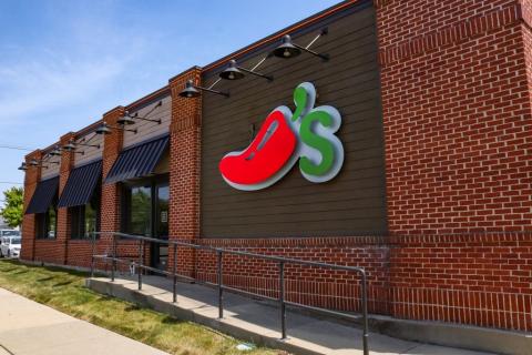 Enjoying Meals with Chili's Senior Discount: A Guide for Seniors