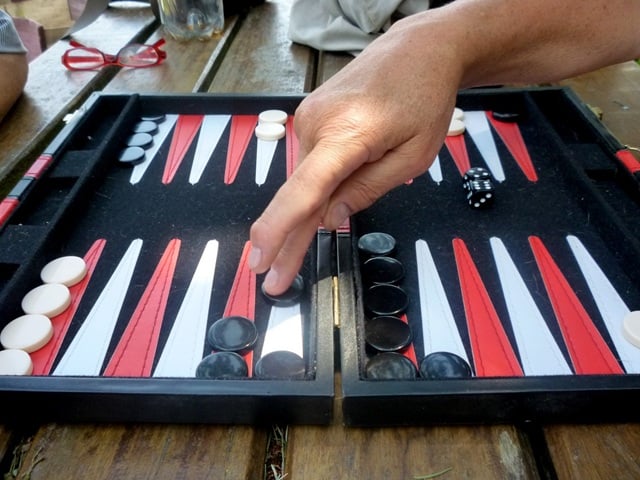 backgammon-game