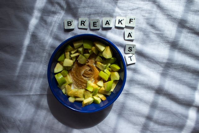 Healthy breakfast bowl with fresh fruit