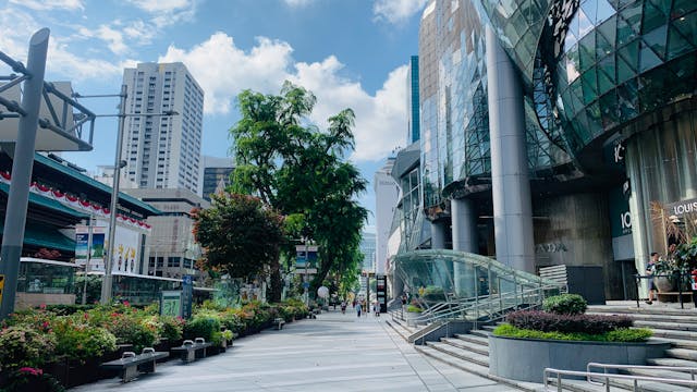 Singapore public sidewalks